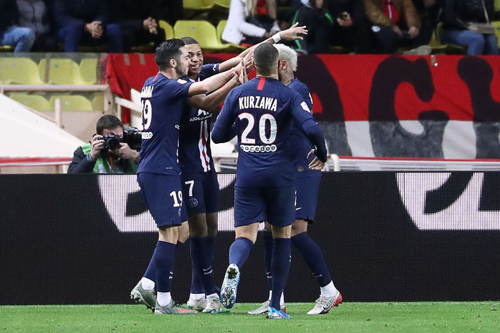 Mbappe Sumbang 2 Gol, PSG Tekuk Monaco 4-1
Tambahan tiga poin membuat tim besutan Thomas Tuchel memantapkan posisi di puncak klasemen dengan koleksi 49 poin atau melebarkan jarak keunggulan menjadi delapan poin. Sedangkan Monaco (29) harus rela melorot ke urutan kesembilan karena kalah selisih gol dibandingkan Reims.