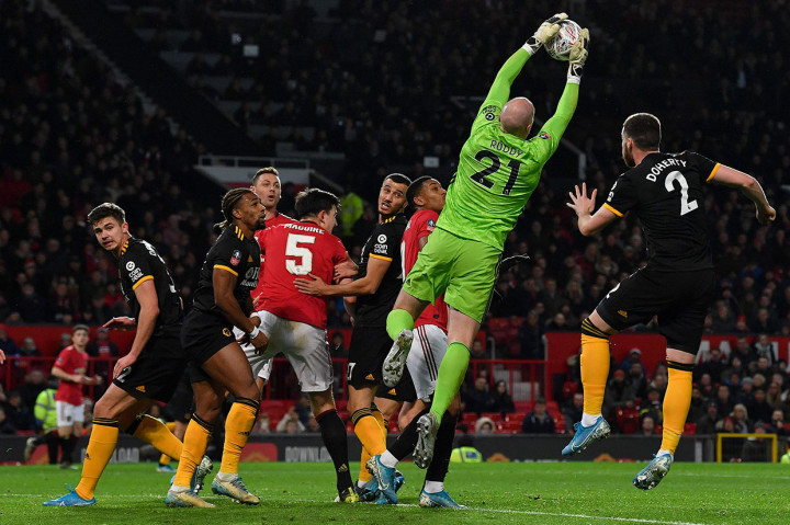 Setelahnya, jual beli serangan kembali terjadi, namun tidak ada gol tercipta hingga jeda.