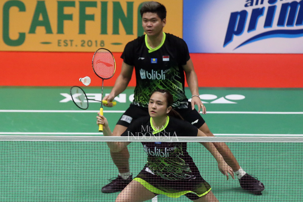 Ganda campuran Indonesia Praveen Jordan/Melati Daeva Oktavianti berhasil masuk perempat final setelah menyingkirkan Lee/Yang dalam tiga gim berdurasi 61 menit dengan skor 20-22, 21-12, 21-12.