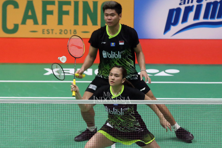 Ganda campuran Indonesia Praveen Jordan/Melati Daeva Oktavianti berhasil masuk perempat final setelah menyingkirkan Lee/Yang dalam tiga gim berdurasi 61 menit dengan skor 20-22, 21-12, 21-12.
