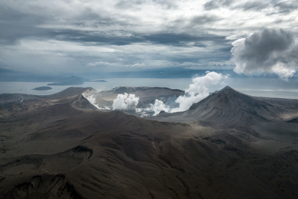 Meskipun Taal adalah salah satu gunung berapi aktif terkecil di dunia, namun letusannya bisa mematikan. Letusan Gunung Taal yang terjadi pada 1911 telah menewaskan lebih dari 1.300 orang.