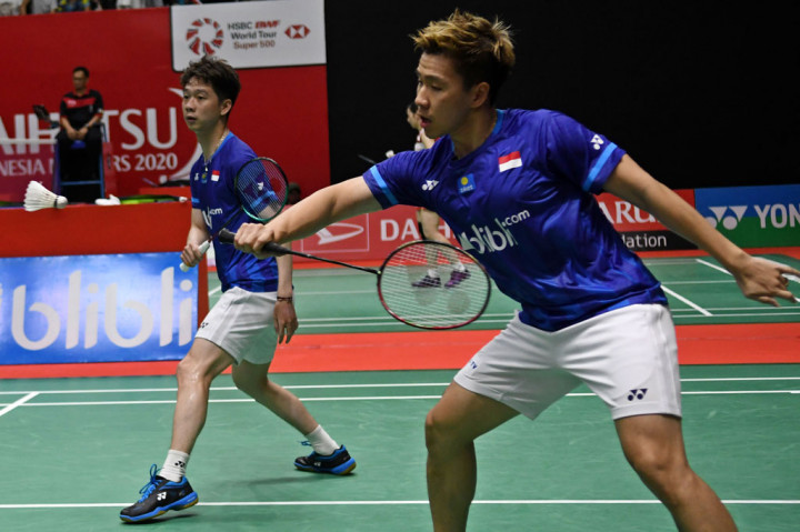 Unggulan pertama itu memenangi pertandingan dalam dua gim langsung dengan skor 21-13 dan 23-21 dalam tempo 35 menit. Di semifinal The Minions akan menghadapi ganda Malaysia Aaron Chia/Soh Wooi Yik.