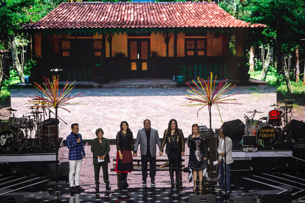 'Mega Konser Akhir Kisah Cinta Si Doel' diselenggarakan untuk menyambut penayangan perdana film 'Akhir Kisah Cinta Si Doel' yang akan tayang serentak seluruh bioskop Indonesia pada 23 Januari 2020.