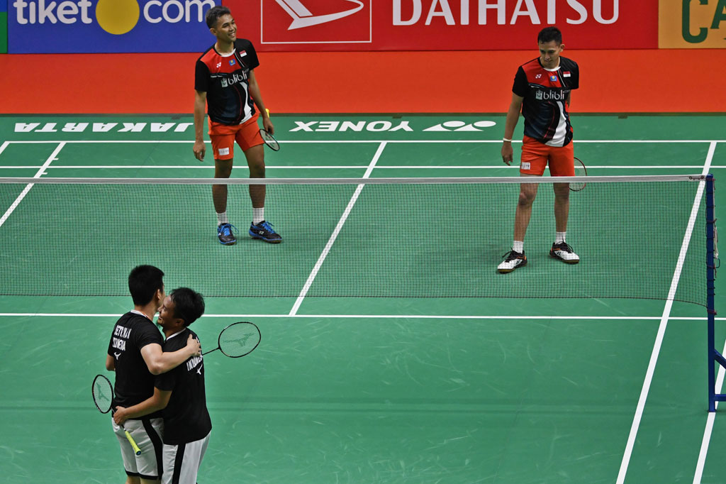 Sebelumnya, ganda putra Indonesia lainnya Hendra Setiawan dan rekannya Mohammad Ahsan melaju ke final usai mengalahkan rekan senegaranya Fajar Alfian dan Muhammad Rian Ardianto.