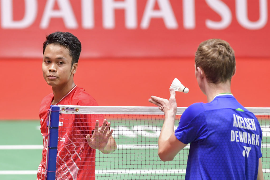 Anthony Sinisuka Ginting menang dengan skor 22-20 dan 21-11. Di partai puncak Ginting akan menghadapi tunggal Denmark lainnya Anders Antonsen.