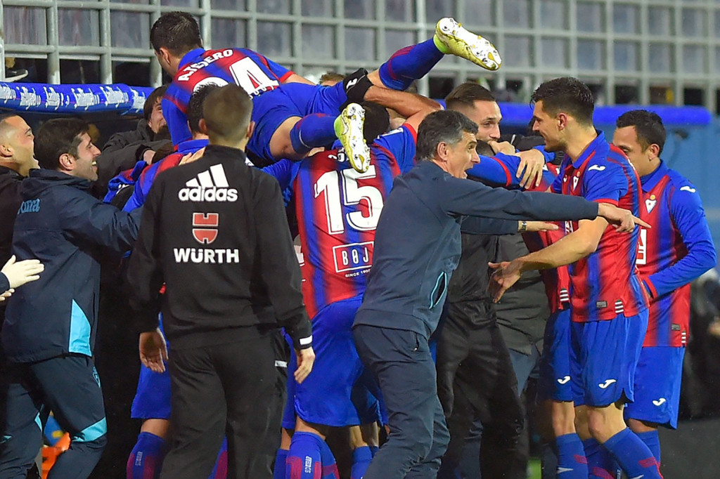 Adapun Eibar mulai menjauh dari zona degradasi. Los Armeros berada di peringkat 16 dengan 22 poin, unggul 7 angka dari Mallorca yang menempati zona merah.