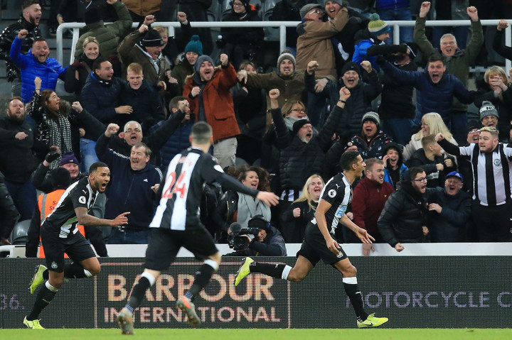 Gol tunggal kemenangan tim asuhan Steve Bruce itu dicetak oleh Isaac Hayden pada menit 90'+4.