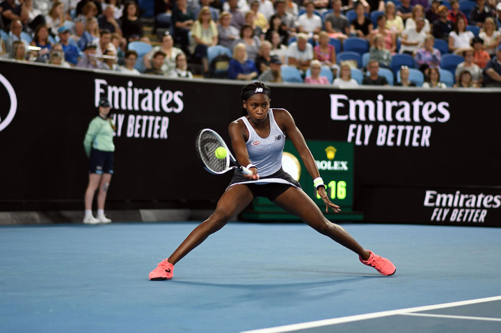 Petenis berusia 15 tahun itu  menang 7-6(5), 6-3 atas mantan petenis nomor satu dunia itu.
