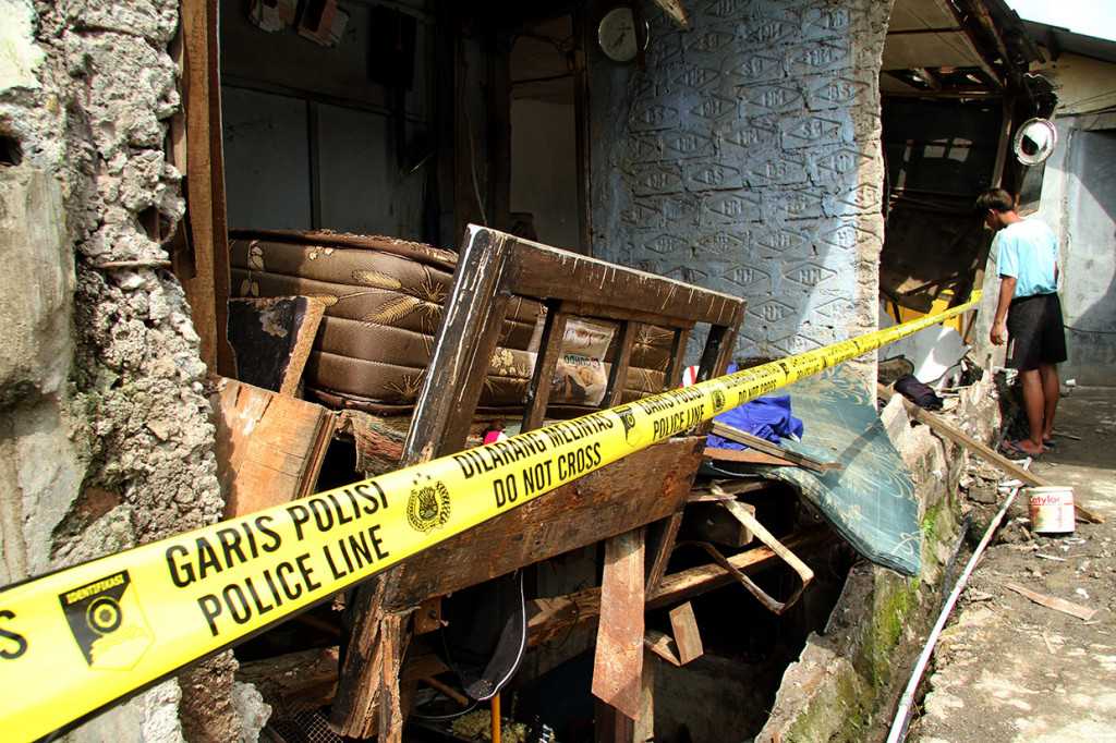 Peristiwa hancurnya rumah yang disebabkan ledakan kebocoran tabung gas 3 kilogram tersebut mengakibatkan satu orang mengalami luka serius.