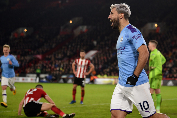 Sergio Aguero melakukan selebrasi usai mencetak gol ke gawang Sheffield United.