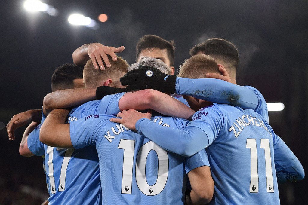 Manchester City terpaut 13 poin dari Liverpool di puncak, sedangkan Sheffield tak beranjak dari posisi ketujuh dengan perolehan 33 poin.