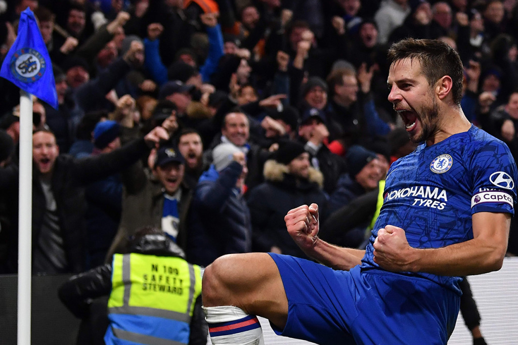 Menit 84, Chelsea kembali unggul lewat tendangan Cesar Azpilicueta.
