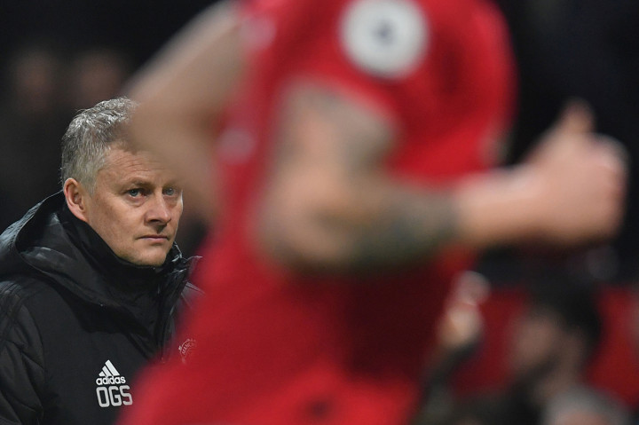 Dengan demikian, Manchester United berarti telah menerima dua kekalahan beruntun usai di akhir pekan dibekap Liverpool 0-2. 