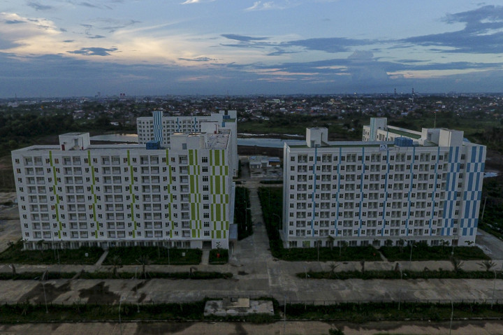 Foto aerial tiga tower Rumah Susun Sederhana Milik (Rusunami) Jakabaring, Palembang, Sumatera Selatan, Kamis, 23 Januari 2020. 