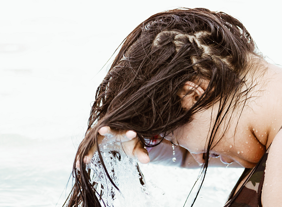 Don't: keramas. (Foto: Dok. Unsplash.com)