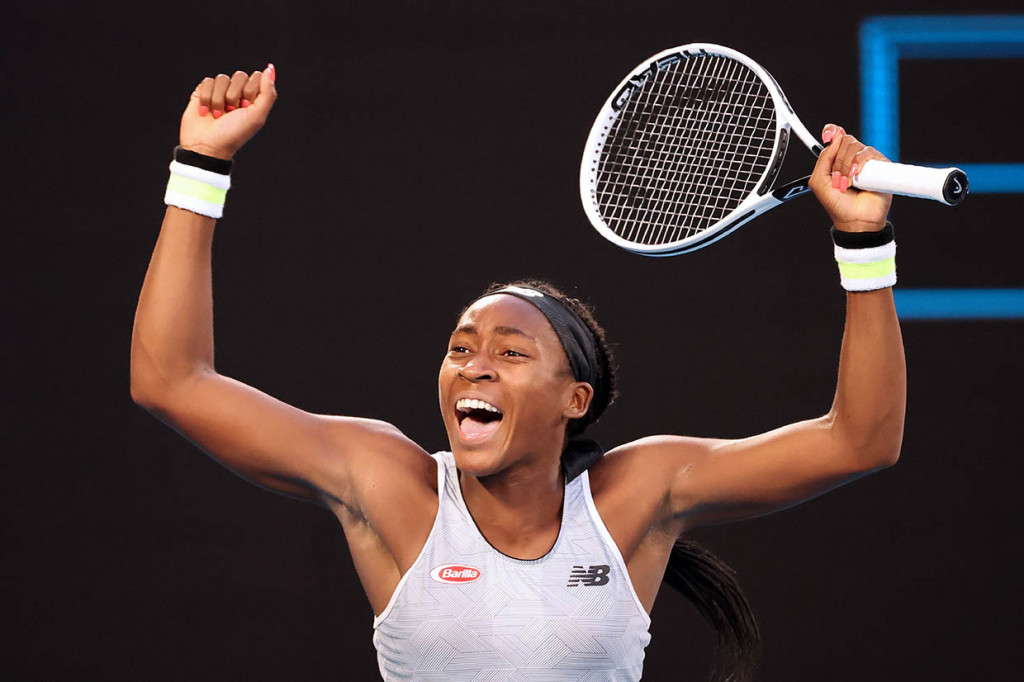 Petenis remaja AS Coco Gauff melakukan selebrasi usai memastikan diri melangkah ke babak keempat Australia Open, Jumat, 24 Januari 2020.