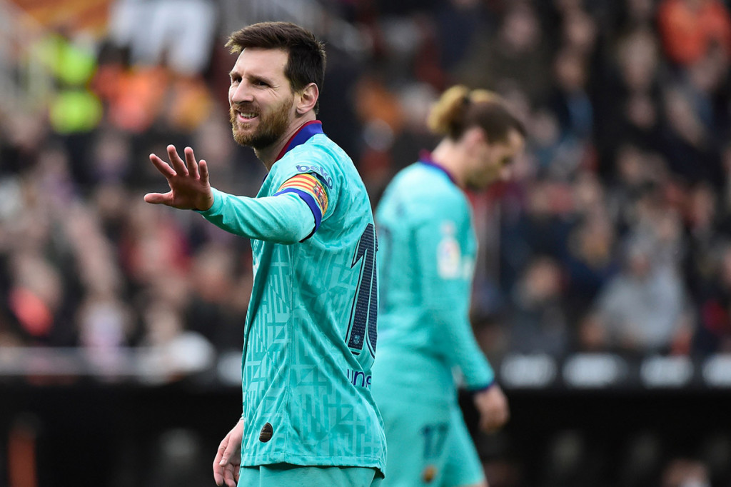 Barcelona kemudian berusaha mengejar ketertinggalan. Lionel Messi hampir menyamakan kedudukan lewat tendangan bebas khasnya, tetapi kiper Jaume Domenech cermat membaca arah bola untuk menepisnya pada menit ke-74.