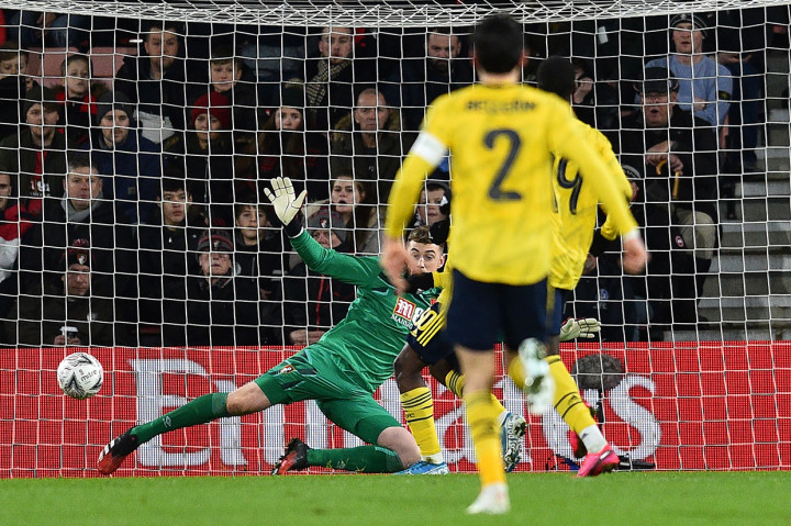 Eddie Nketiah mencatatkan namanya di papan skor pada menit ke-26 untuk membawa Arsenal unggul 2-0. Tidak ada gol tambahan hingga babak pertama usai.