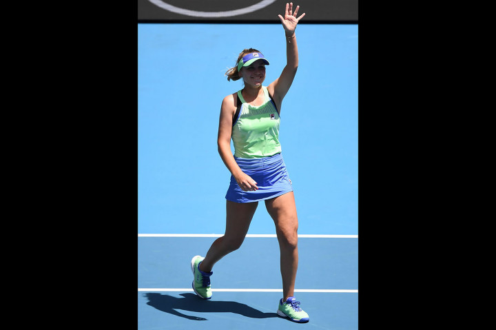 Unggulan ke-14 itu selanjutnya akan menghadapi unggulan teratas Ashleigh Barty, yang di pertandingan lainnya menundukkan unggulan ketujuh dari Ceko Petra Kvitova, dengan skor 7-6 (8/6), 6-2.