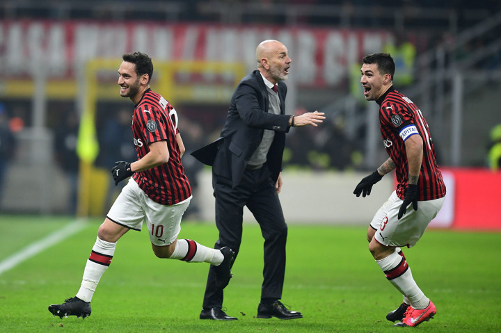 Saat Torino yang telah di depan mata melangkah ke semifinal, Milan tiba-tiba bangkit dan menyamakan kedudukan lewat tembakan Hakan Calhanoglu yang membentur Koffi Djidji dan masuk ke gawang lawan pada menit ke-91. Pertandingan kemudian dilanjutkan lewat babak tambahan waktu.