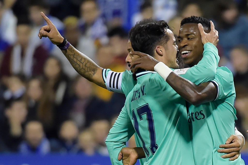 Lucas Vazquez menggandakan keunggulan Madrid di menit 32.
