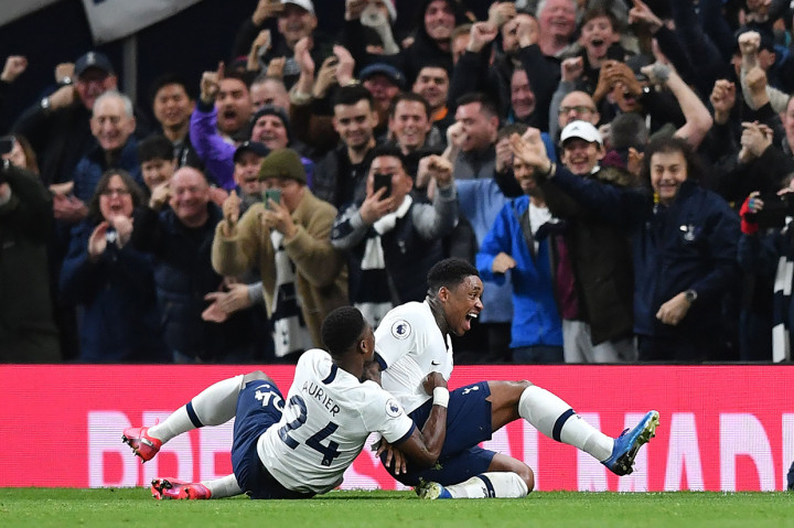 Pada laga tersebut, The Lilywhites meraih kemenangan atas City dengan skor 2-0.