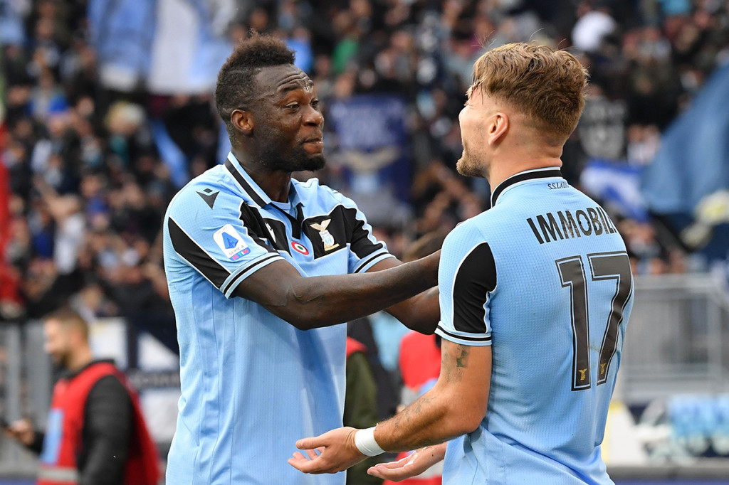 Lazio menambah keunggulan pada menit ke-19. Kali ini, gol kedua dicetak oleh Felipe Caicedo.