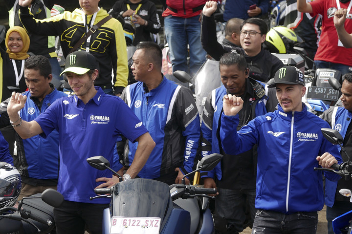 Pebalap MotoGP Valentino Rossi dan Maverick Vinales menghadiri acara 