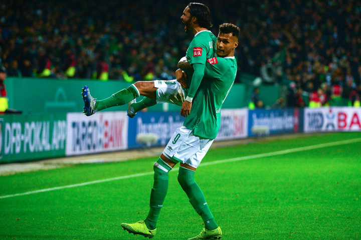 Tim tamu harus tertinggal terlebih dahulu pada menit ke-16. Gol Davie Selke membawa Bremen unggul 1-0.