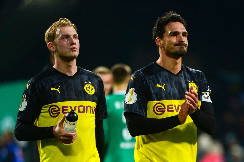 Dortmund yang menguasai 72 persen distribusi bola dan membombardir Bremen dengan 20 tendangan ke arah gawang yang 7 di antaranya 'on target', baru bisa menciptakan gol lagi pada menit ke-78 lewat Giovanni Reyna.