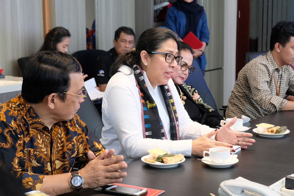 PFN sendiri saat ini sedang menyiapkan sejumlah film yang kebanyakan bertema sejarah dan budaya. Sebut saja biografi mantan Kapolri Hoegeng dan Kairo yang mengangkat kehidupan ulama besar Tanah Air yaitu Gus Dur, Gus Mus dan Quraish Shihab. 