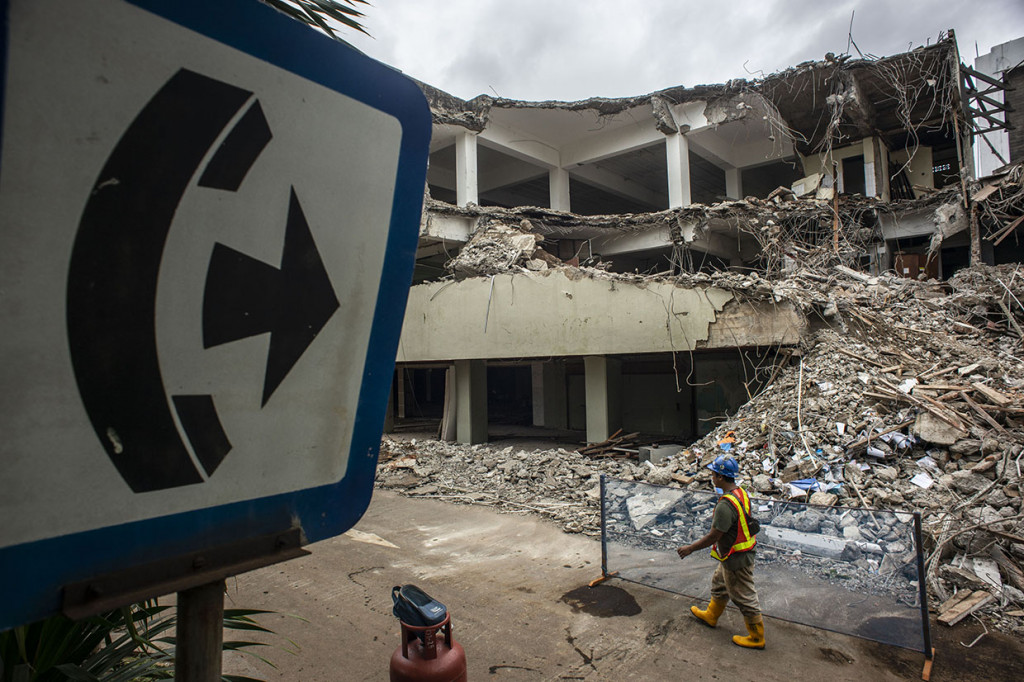 GBB yang merupakan gedung pertunjukan dan salah satu bangunan ikonik TIM yang diresmikan Gubernur DKI Jakarta R Soeprapto pada 1983 tersebut, kini tinggal kenangan terdampak proyek revitalisasi TIM yang digagas Gubernur Anies Baswedan.
