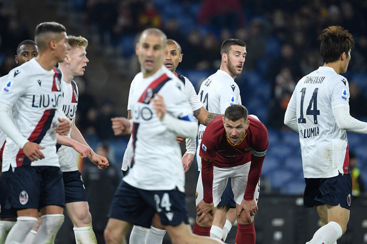 Tidak ada tambahan gol lagi hingga siswa pertandingan, membuat Bologna naik ke posisi keenam dengan 33 poin. Sementara Roma, yang juga kalah pekan lalu melawan Sassuolo, menempati posisi kelima dengan 39 poin.