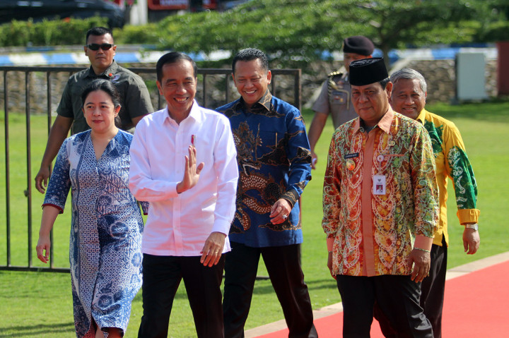 Jokowi juga mengatakan kehadiran pers juga dibutuhkan masyarakat karena masyarakat yang sehat adalah mereka yang mendapatkan informasi sehat dan baik dari kalangan pers yang berhimpun dalam wadah atau lingkungan yang baik pula.