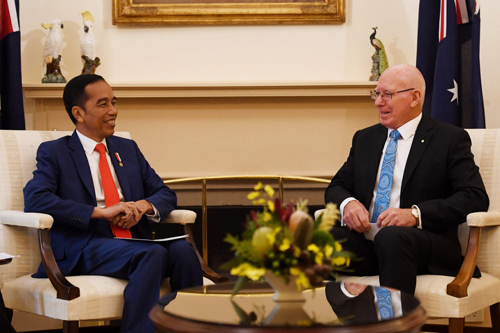Presiden Jokowi pun menyampaikan komitmen Indonesia untuk terus menjaga hubungan baik dengan negara-negara tetangganya, termasuk Australia.
