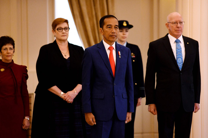 Presiden Joko Widodo disambut upacara kenegaraan oleh Gubernur Jenderal Australia David Hurley dan Ibu Linda Hurley di Government House, Canberra, Australia. 
