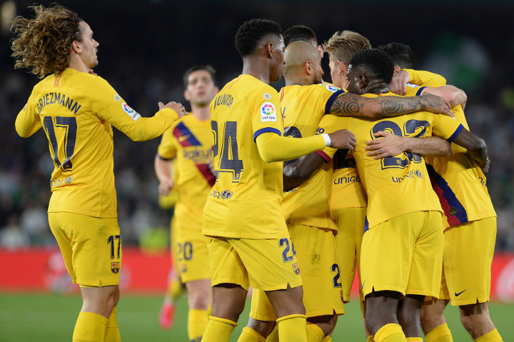 Hingga pertandingan berakhir, Barcelona tetap unggul 3-2 dari Real Betis. Ini sekaligus membuat Barcelona jaga jarak dengan Real Madrid yang masih ada di puncak klasemen.