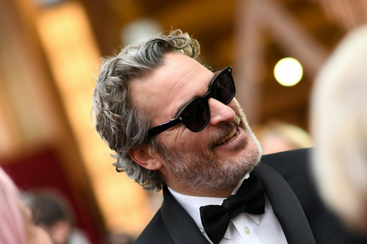 Joaquin mengalahkan Adam Driver di Marriage Story dan Leonardo DiCaprio di fikm One Upon a Time in Hollywood. AFP Photo/Valerie Macon