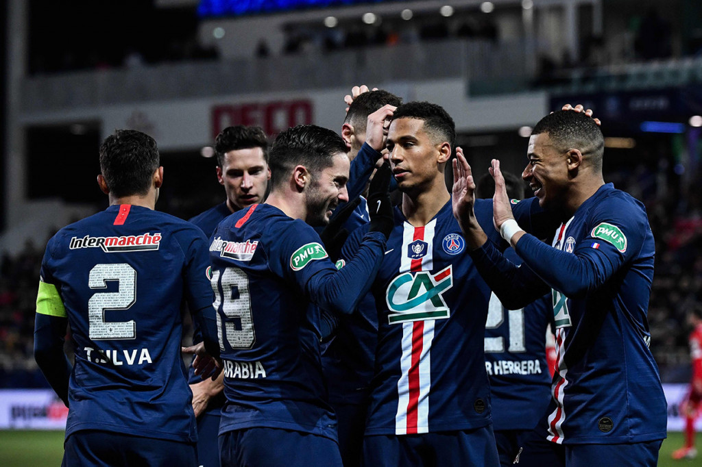 Pemain Spanyol Pablo Sarabia memperbesar keunggulan PSG pada menit ke-56 setelah tuan rumah kelabakan menghadapi tim ibu kota Prancis itu. 