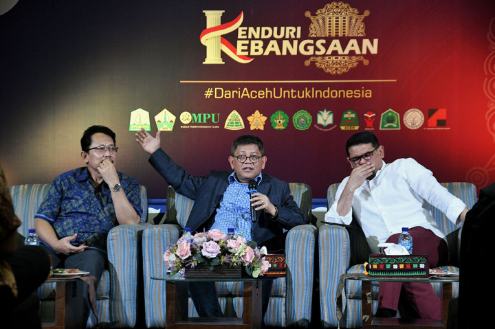 (Dari kiri) Direktur Eksekutif Yayasan Sukma Ahmad Baedowi, Ketua Kehutanan, Steering Committee Kenduri Kebangsaan Teuku Taufiqulhadi, dan Ketua Forbes M Nasir Djamil menggelar konferensi pers acara Kenduri Kebangsaan di Jakarta, Kamis, 13 Februari 2020. Taufiqulhadi mengatakan, ada tiga tujuan utama dari kegiatan 'Kenduri Kebangsaan' yakni, membangun kembali semangat keacehan, keislaman, dan keindonesiaan.