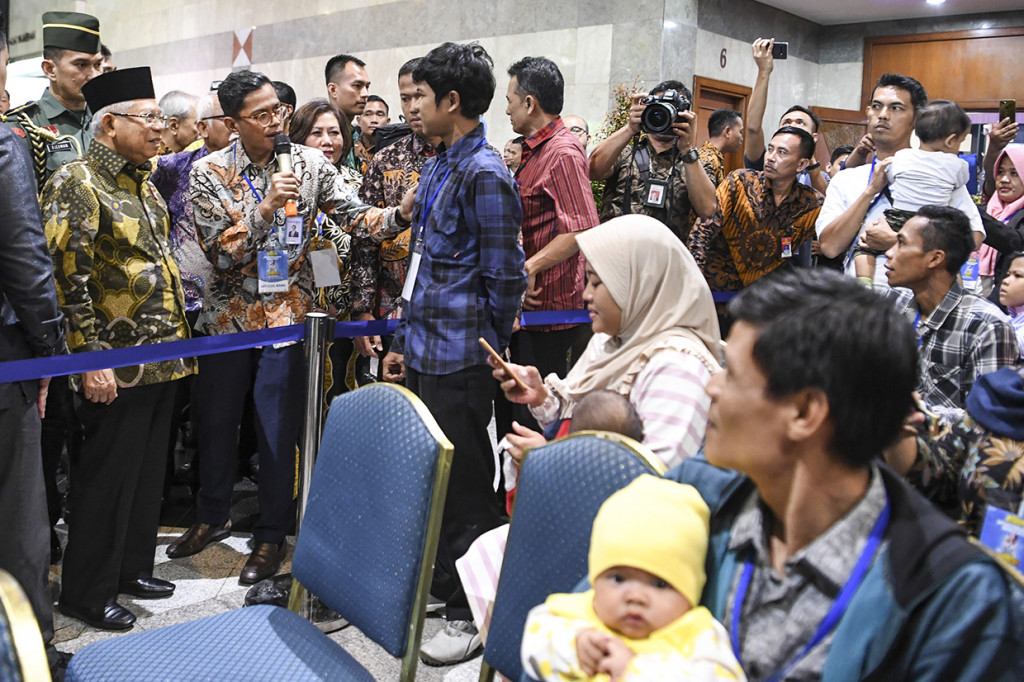 Wapres meminta para pengembang juga menciptakan hunian dengan sanitasi dan air bersih, khususnya bagi perumahan untuk masyarakat berpenghasilan rendah (MBR).