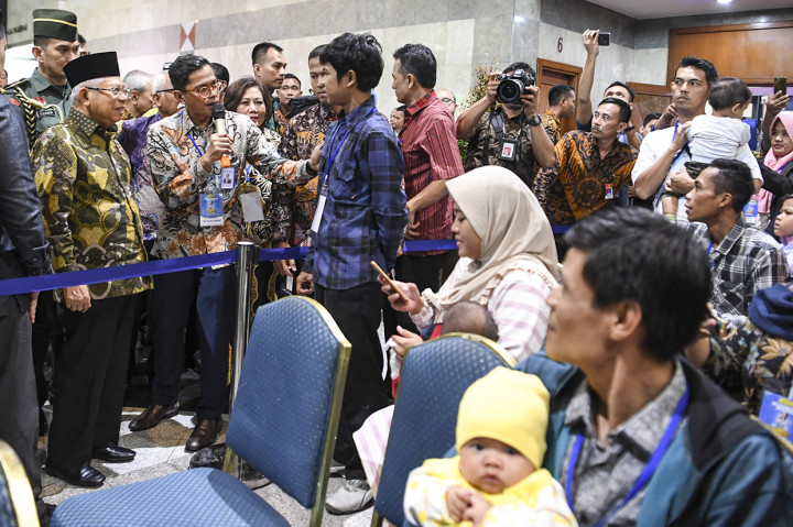 Wapres meminta para pengembang juga menciptakan hunian dengan sanitasi dan air bersih, khususnya bagi perumahan untuk masyarakat berpenghasilan rendah (MBR).