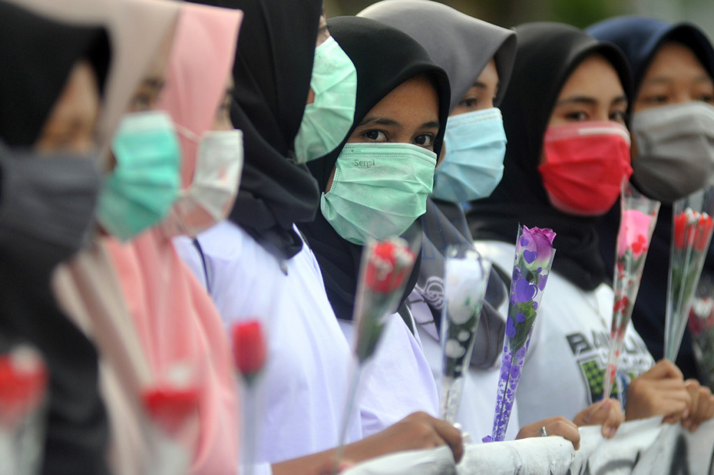 Mereka meminta pihak terkait untuk menciptakan ruang aman bagi perempuan, karena masih terjadi kekerasan seksual terhadap perempuan khususnya di lingkungan kampus di Sumatera Barat. 