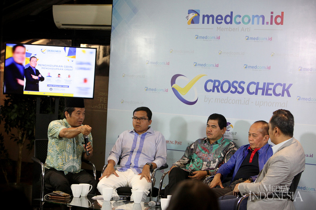 Pakar Hukum Tata Negara dan Guru Besar Institut Pemerintahan Dalam Negeri (IPDN) Juanda menilai Garis-garis Besar Haluan Negara (GBHN) sebaiknya diatur melalui Ketetapan MPR (TAP MPR). Ini guna menghindari pemakzulan terhadap presiden lewat dalih tak mengimplementasikan GBHN.