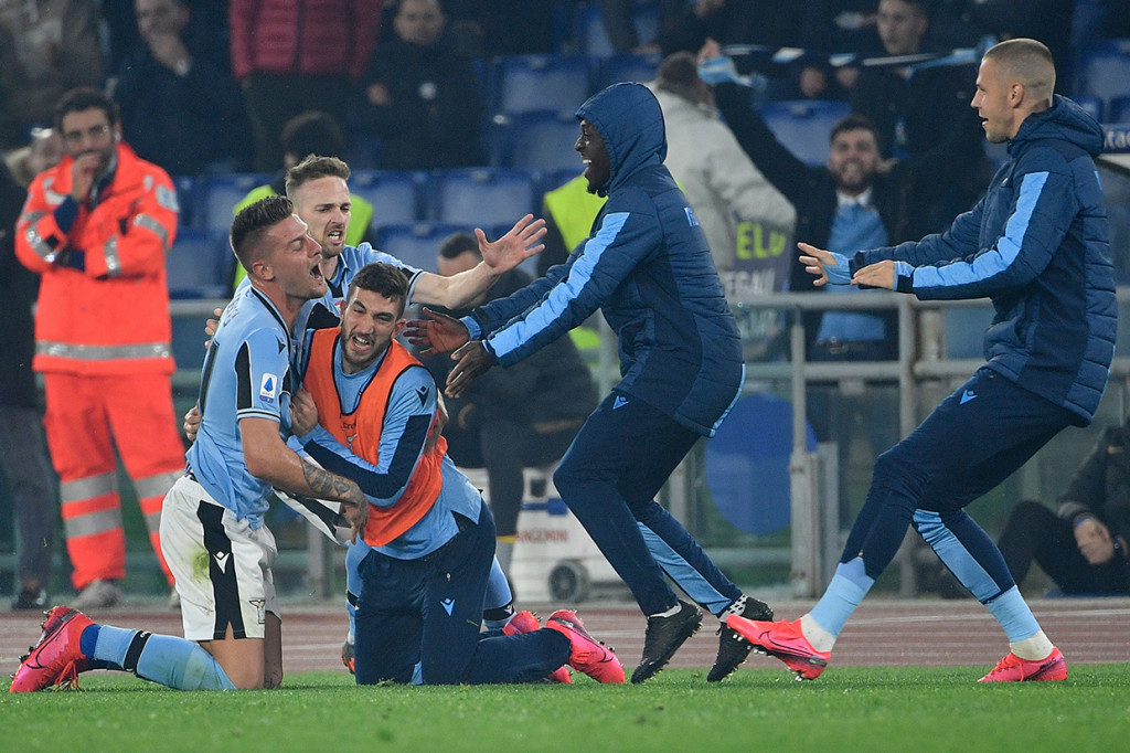 Kemenangan ini membuat Lazio mengoleksi 56 poin dari 24 pertandingan, sedangkan Inter Milan masih di 54 poin dari jumlah laga yang sama. 