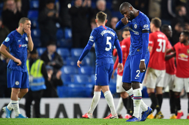 Hasil tersebut membuat Chelsea masih tertahan di peringkat ke-4 klasemen sementara Liga Inggris dengan koleksi 41 poin. AFP Photo/Glyn Kirk
