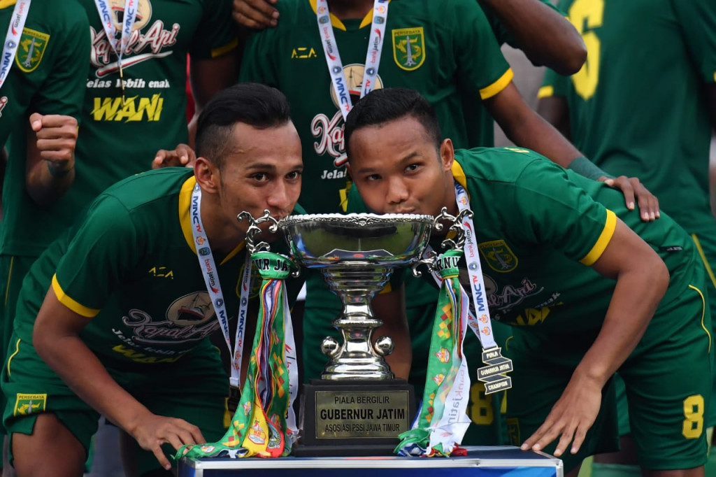 Persebaya menjadi juara Piala Gubernur Jawa Timur 2020 setelah mengalahkan Persija dengan skor 4-1.