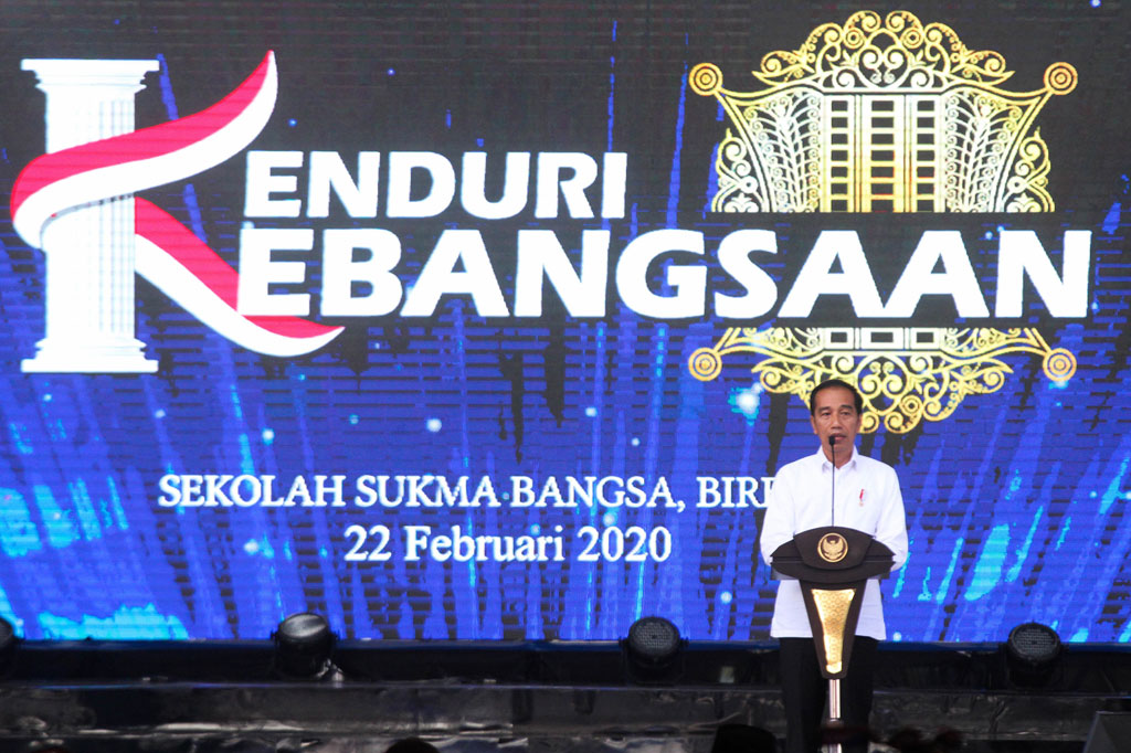 “Kalau kita ingat saat Asian Games 2018 lalu, tarian yang membuat seluruh negara berdecak kagum dan memberikan apresiasi adalah tarian dari Aceh, yaitu tari Ratoh Jaroe. Tari yang sangat dinamis dan itu menggambarkan budaya Aceh: dinamis, toleran, keislaman, dan kemaritiman. Itu adalah kebudayaan Aceh yang semua orang sudah tahu,” kata Presiden.