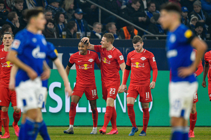 Selang enam menit, Leipzig kembali menaklukkan gawang Schalke. Kali ini, gol dicetak oleh Marcel Halstenberg. Lagi-lagi, Nkunku menjadi penyumbang assist untuk Leipzig.