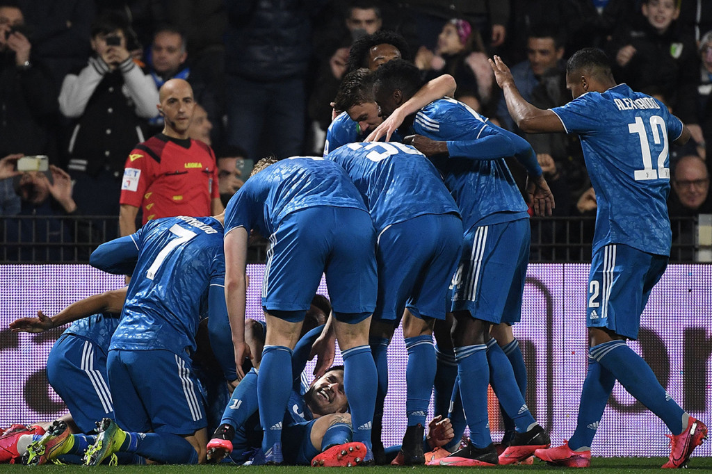 Dengan hasil ini, Juventus sudah mengumpulkan 60 poin. Sedangkan SPAL tak beranjak dari posisi juru kunci dengan raihan 15 poin. 